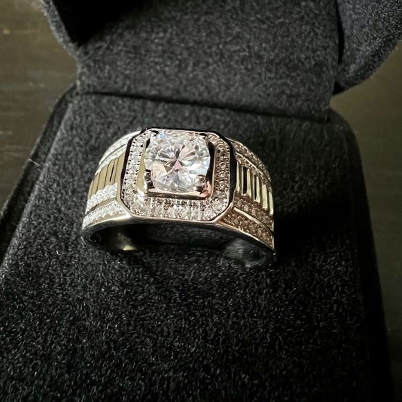 Sterling Silver 925 Moissanite Iced Out Ring - Picture 1 of 3